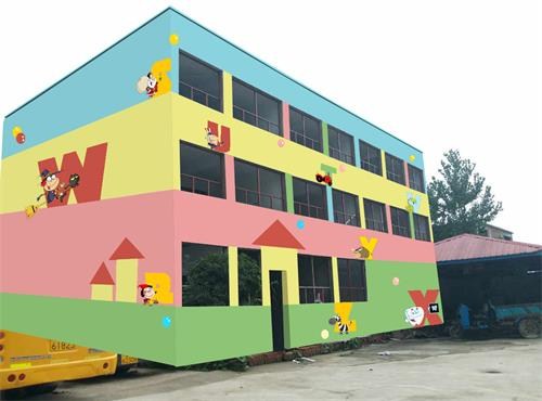 幼兒園彩繪中最重要的還是要看配色和材料的應用